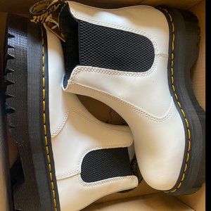 Doc Martens Quad Reto - White - Womens 7